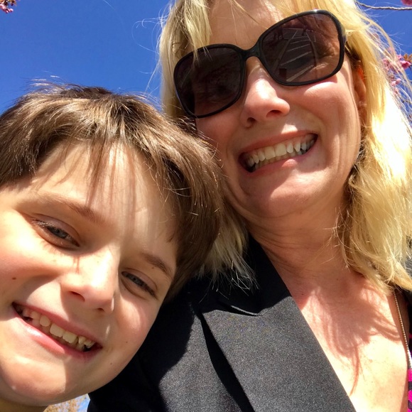 Meet your Posher, Christina - Picture 2 of 7